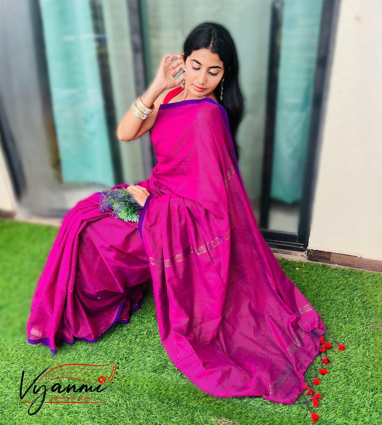 Vyanmi Purplish Zari Mul Handloom Saree