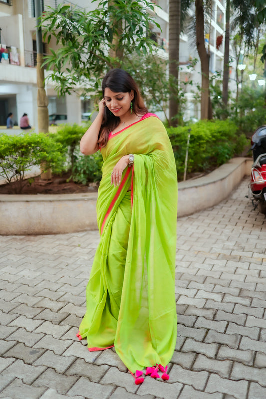 Vyanmi Limelight Mulmul Saree