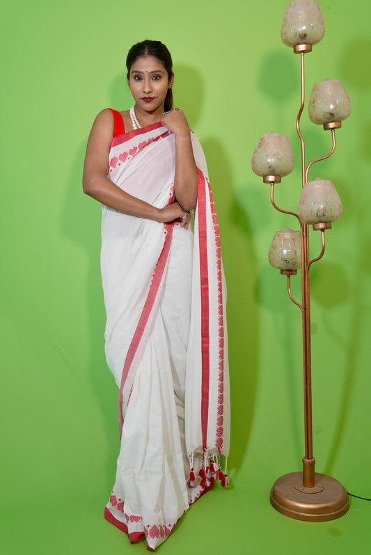 Vyanmi Shwet-Laal Handloom Saree