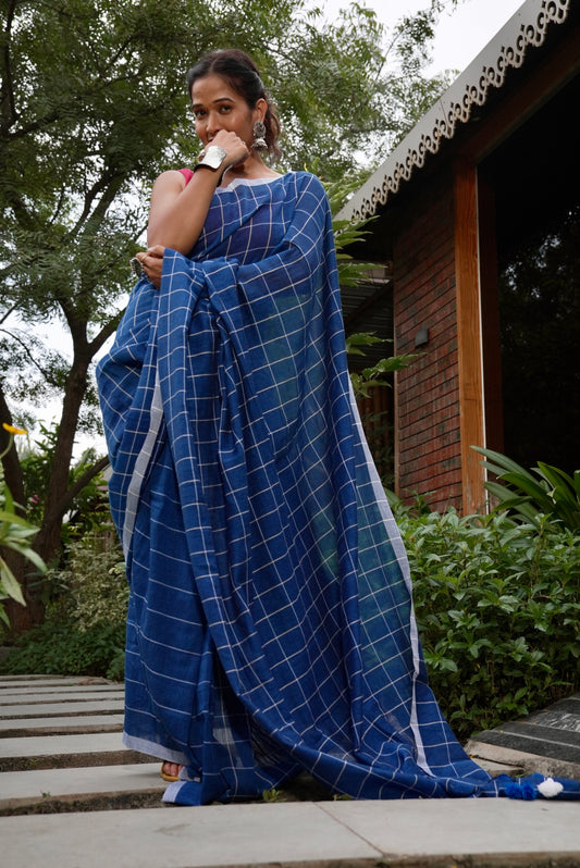 Vyanmi Blue Grid Handloom Saree