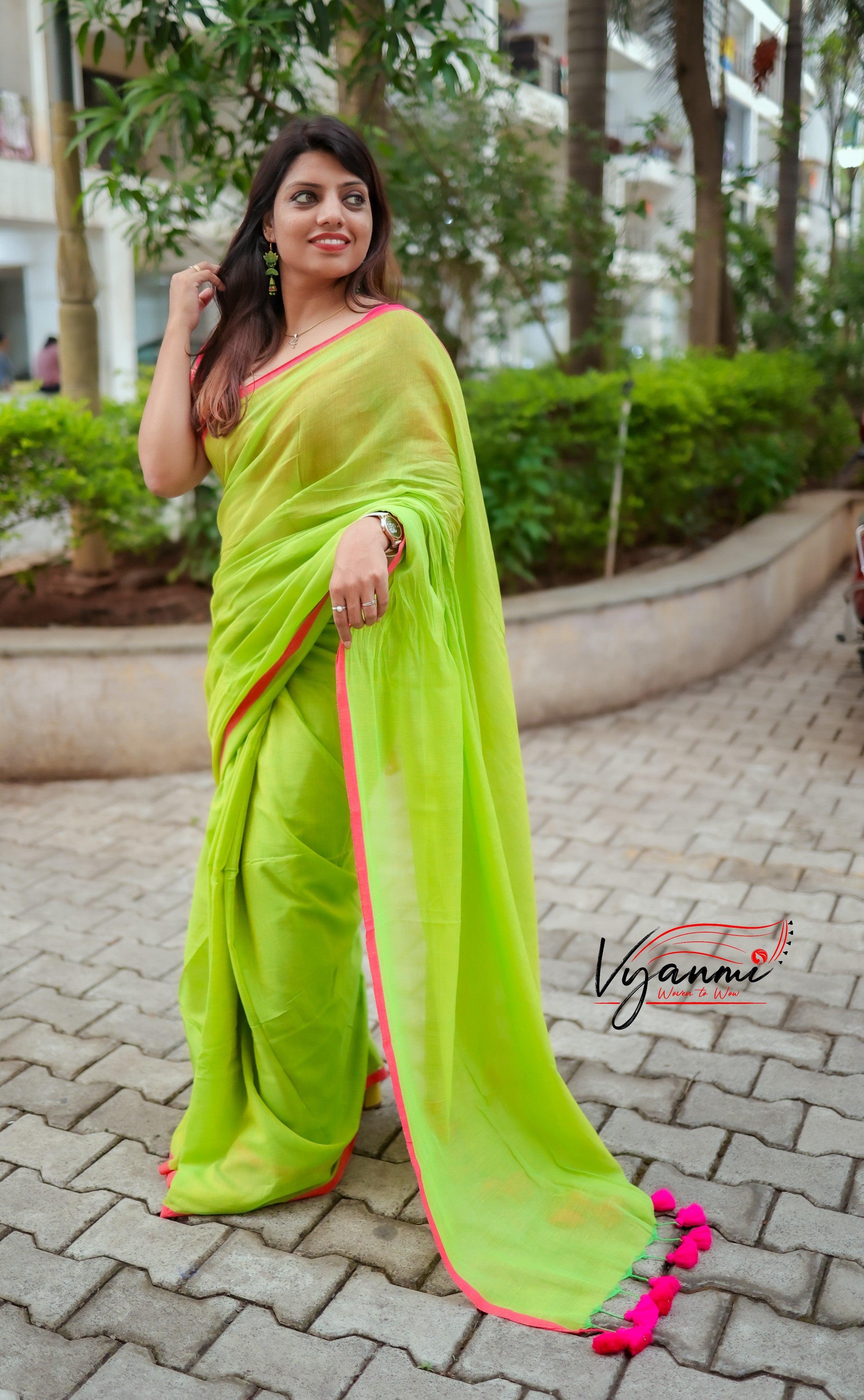Vyanmi Limelight Mulmul Saree