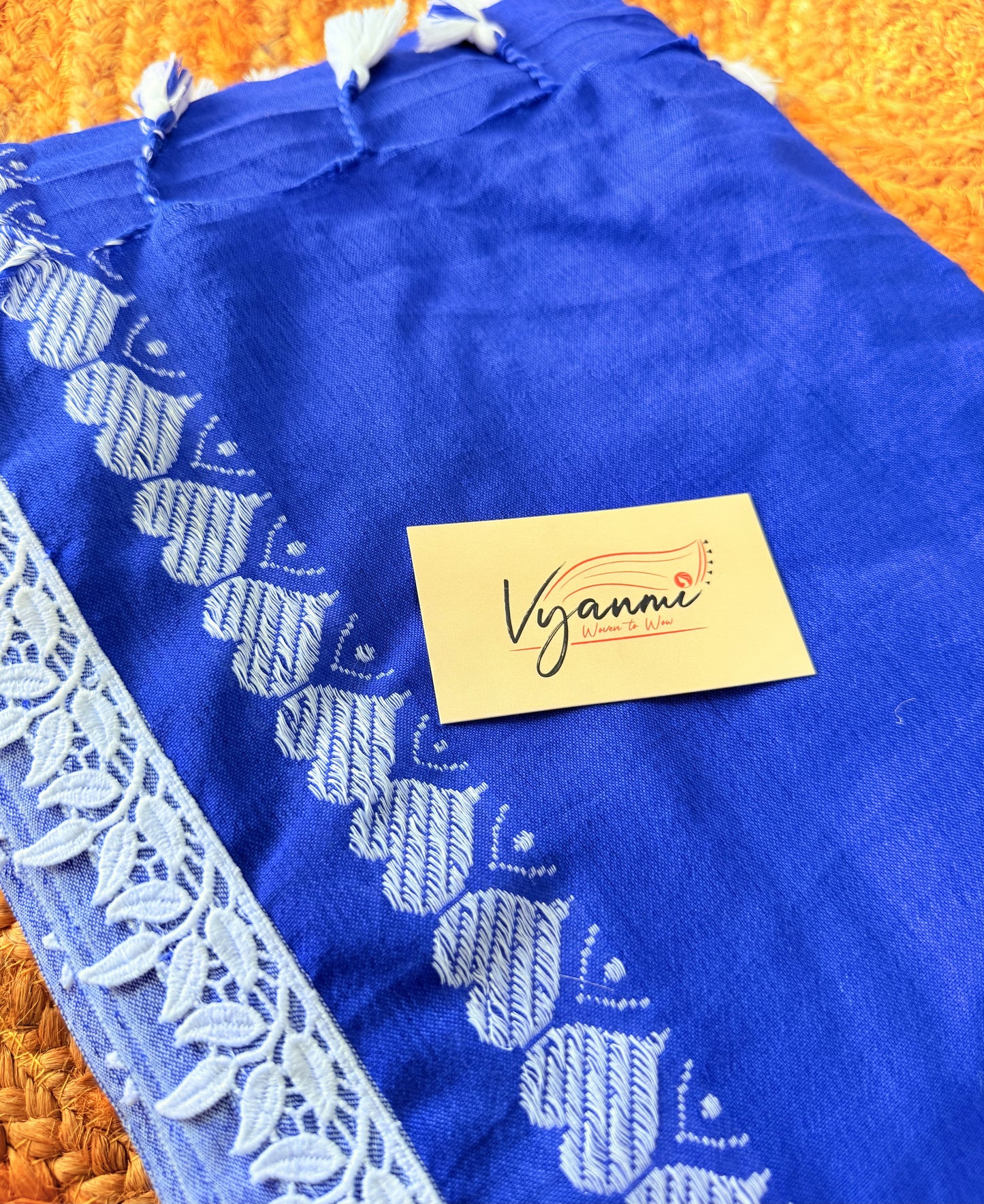 Vyanmi ShvetNeela Handloom Saree