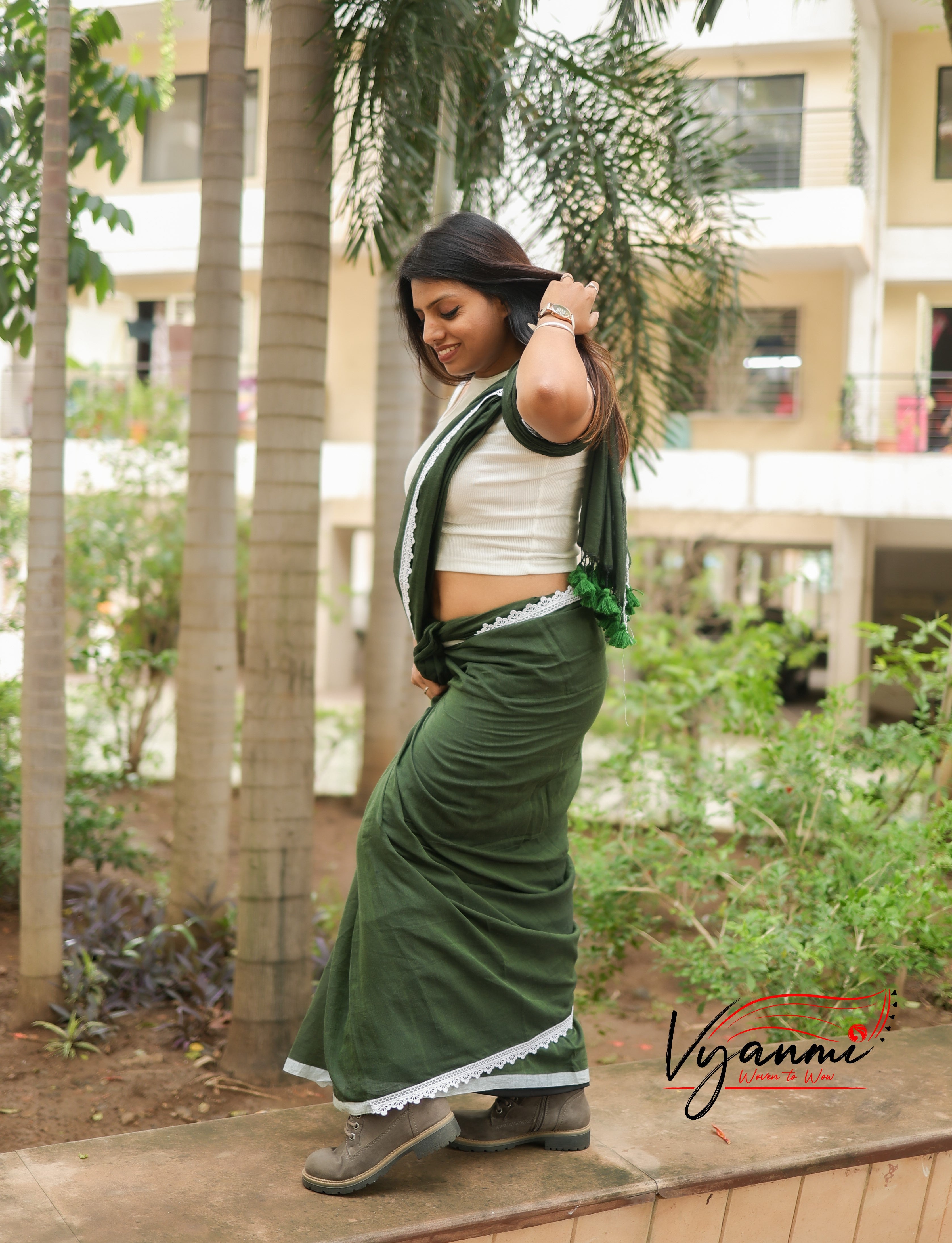 Vyanmi Urban Olive Mulmul Saree