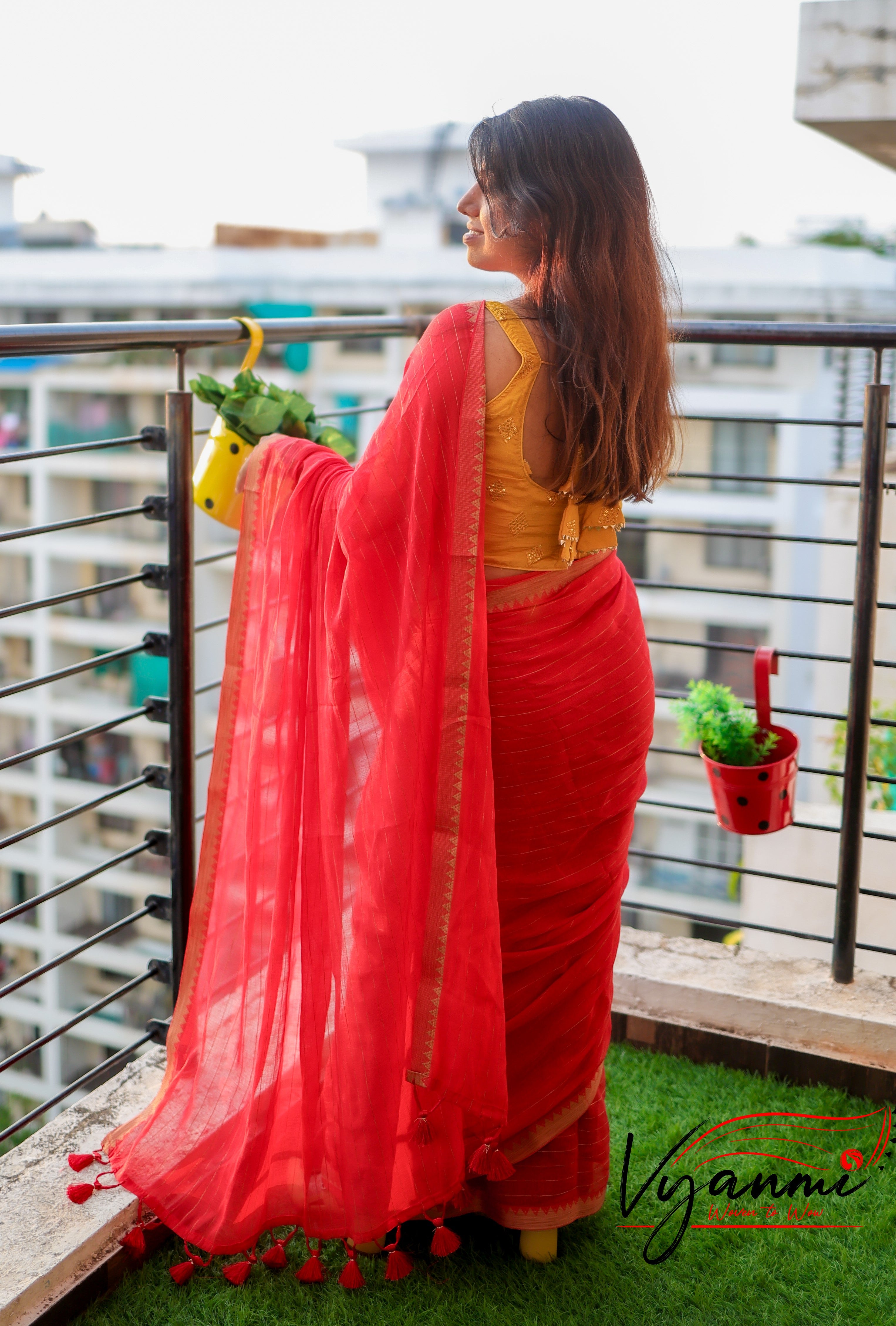 Vyanmi Red Riwaayat Mulmul Saree
