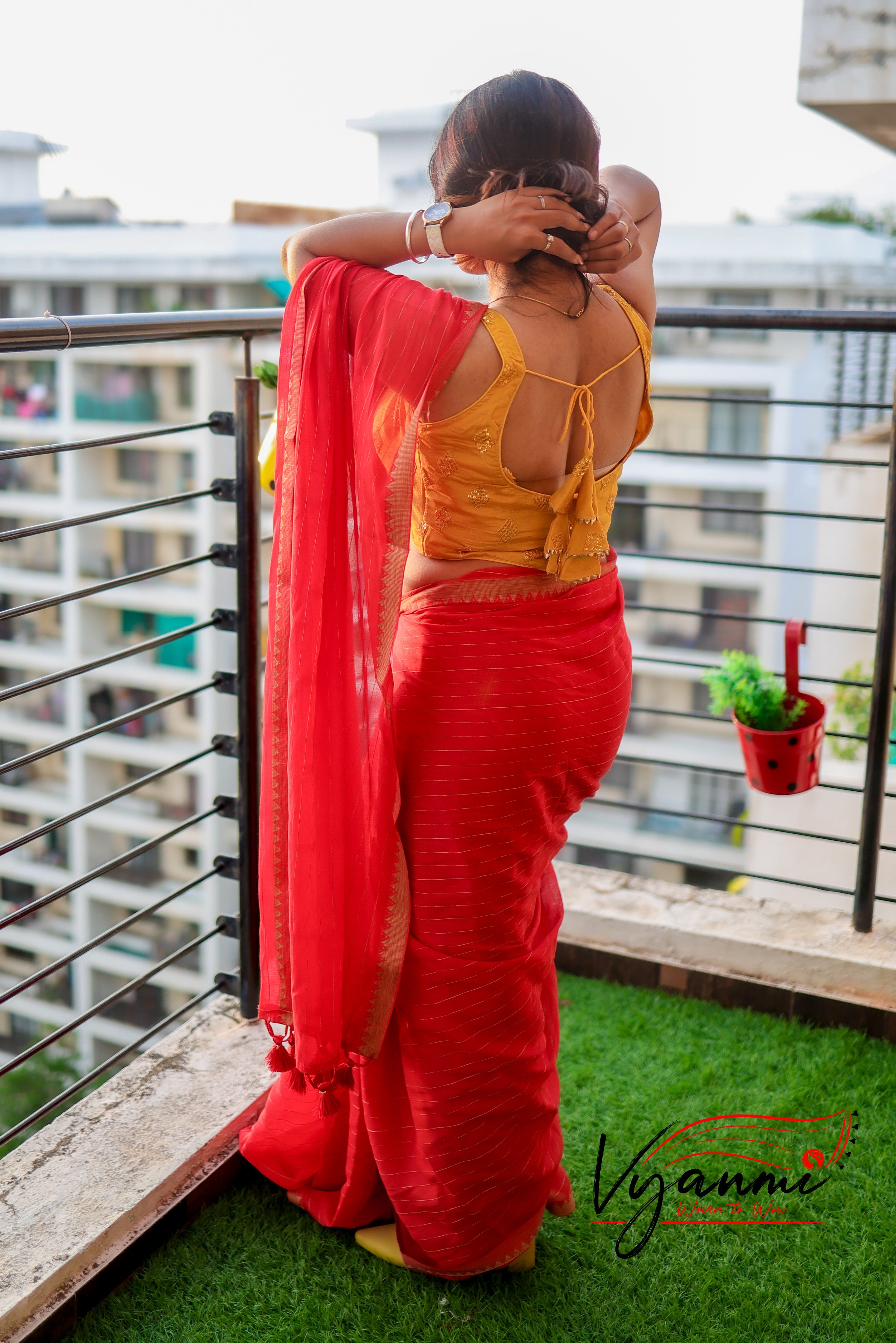 Vyanmi Red Riwaayat Mulmul Saree