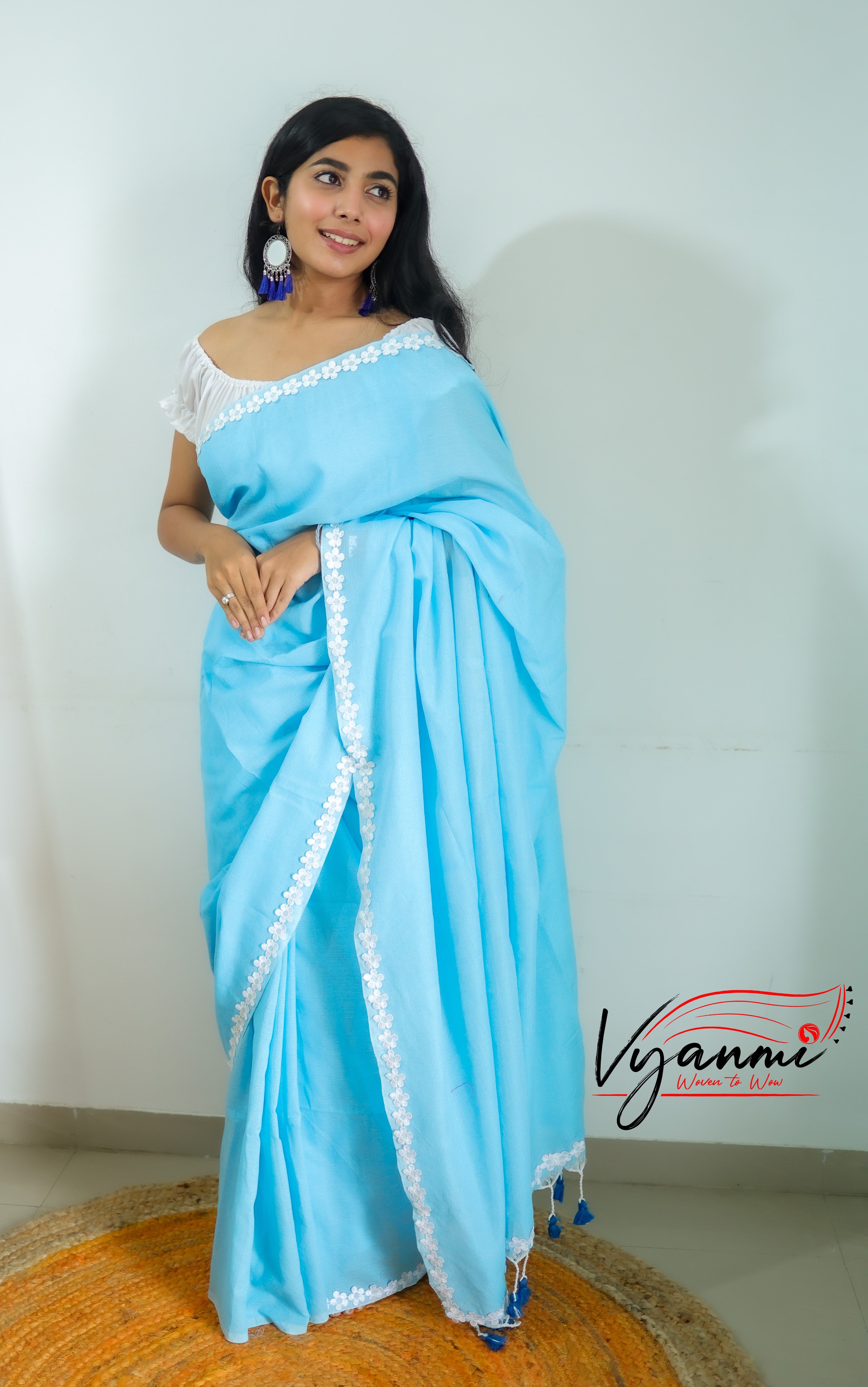 Vyanmi Neeli Noor Handloom Saree
