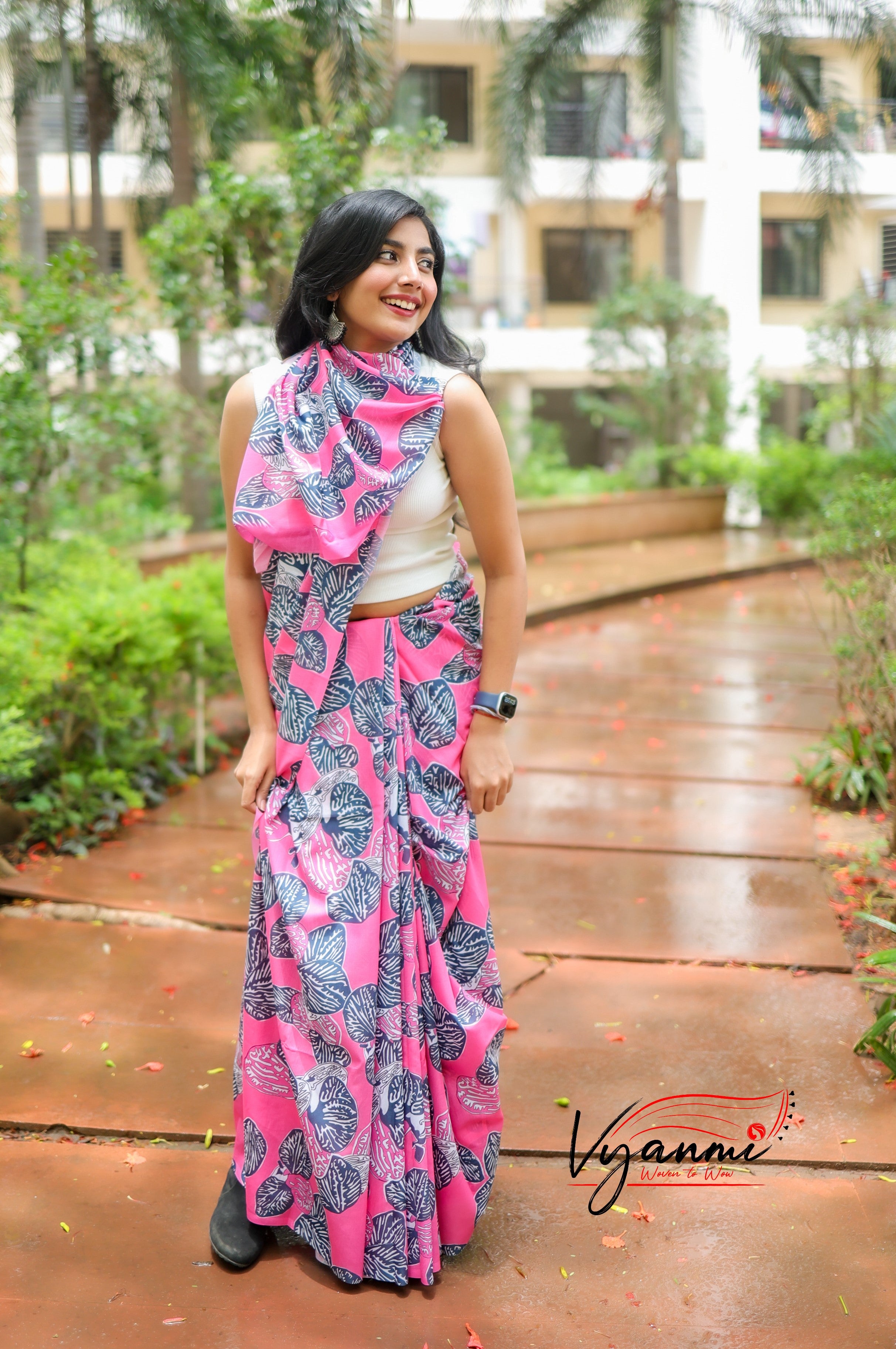 Vyanmi Rosy Ripple Mul Saree