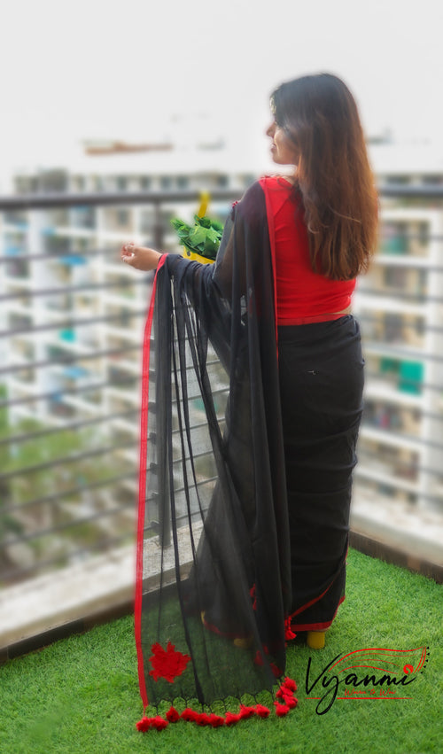 Vyanmi Black Forest Mul Saree