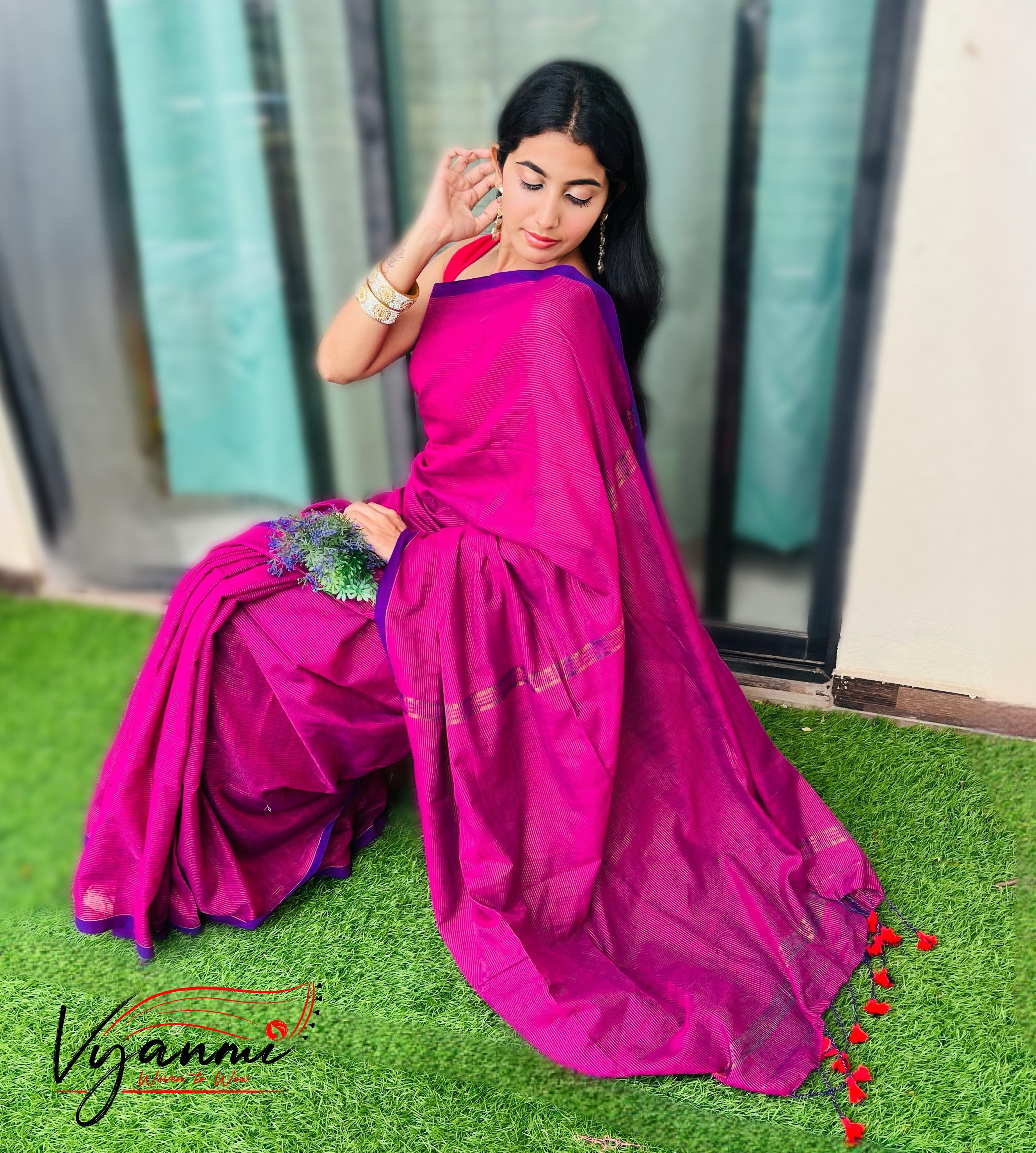 Vyanmi Purplish Zari Mul Handloom Saree