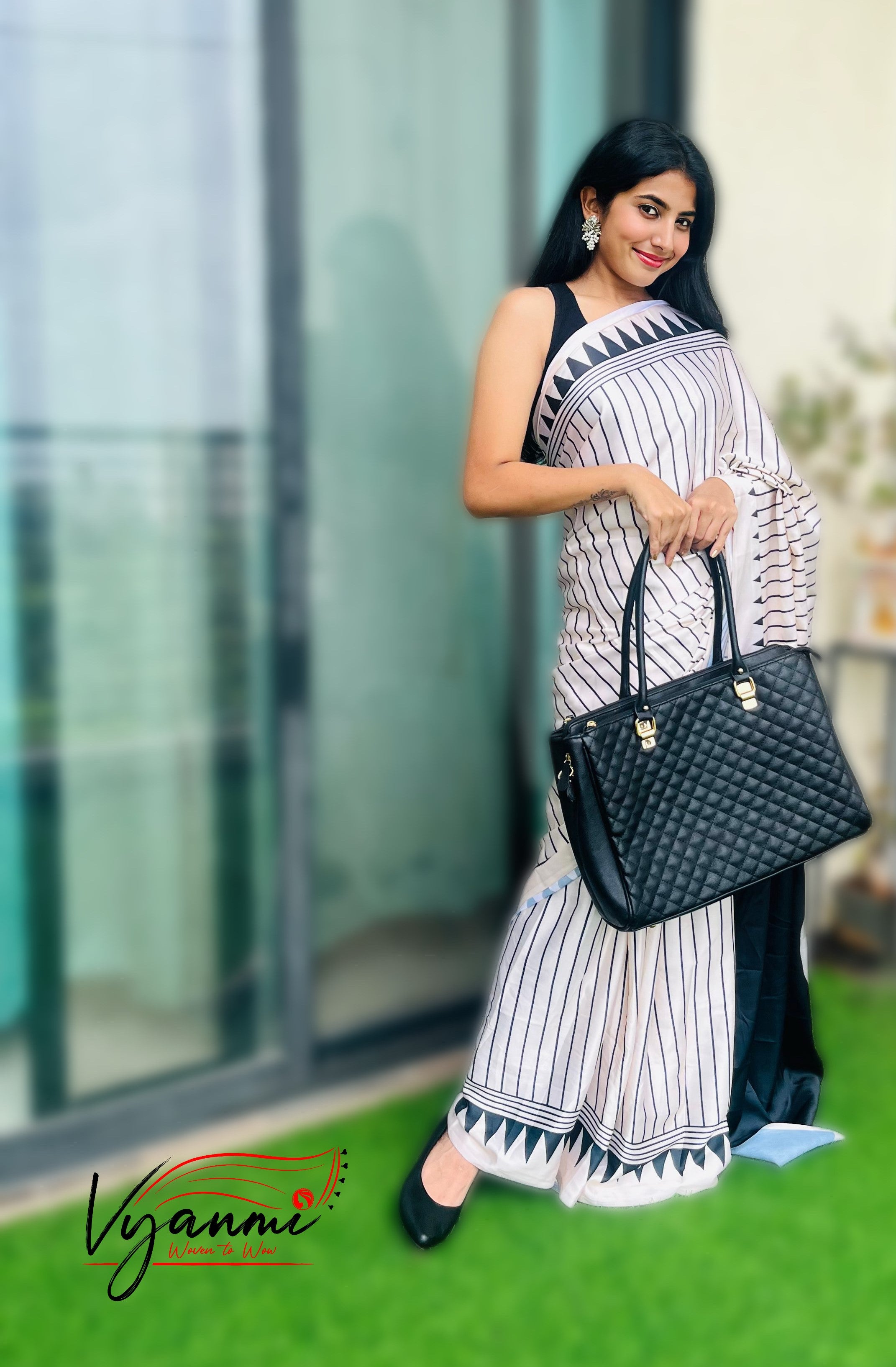 Vyanmi Ivory White Semi Gajji Silk Saree