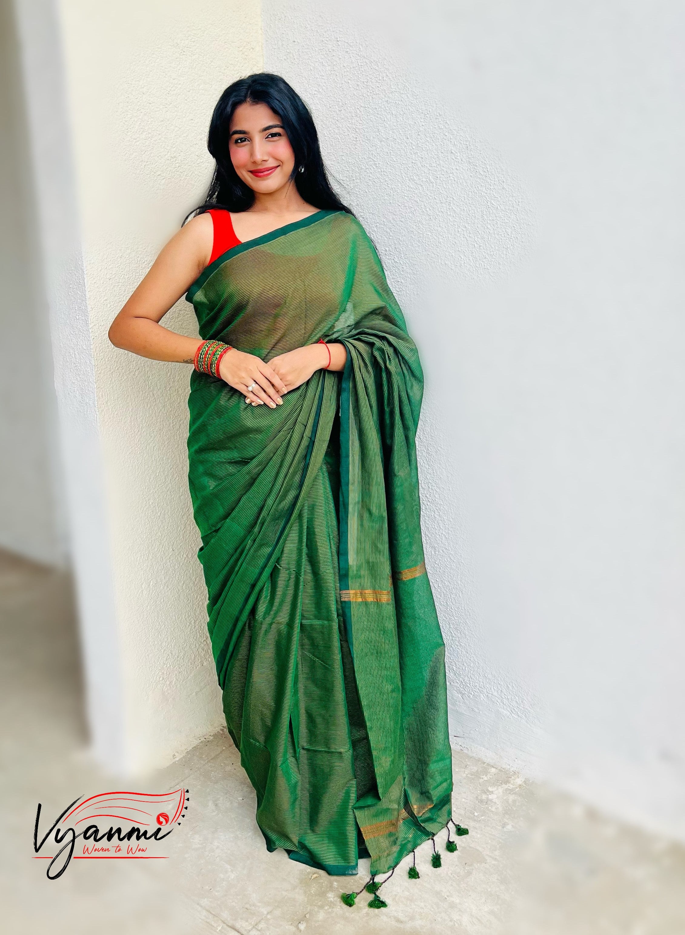 Vyanmi Hari Zari Mul Handloom Saree