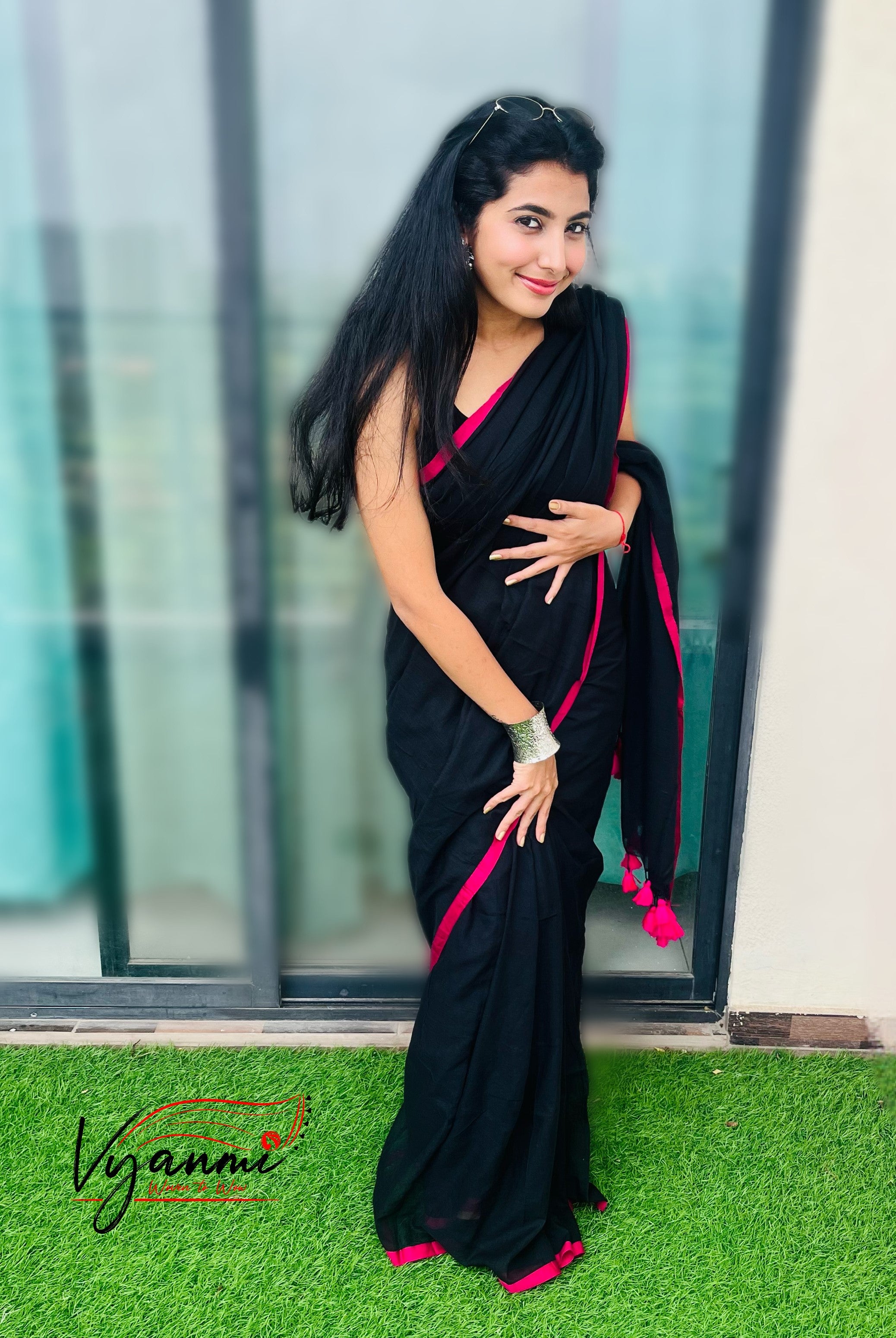 Vyanmi Blackout Babe Mulmul Saree