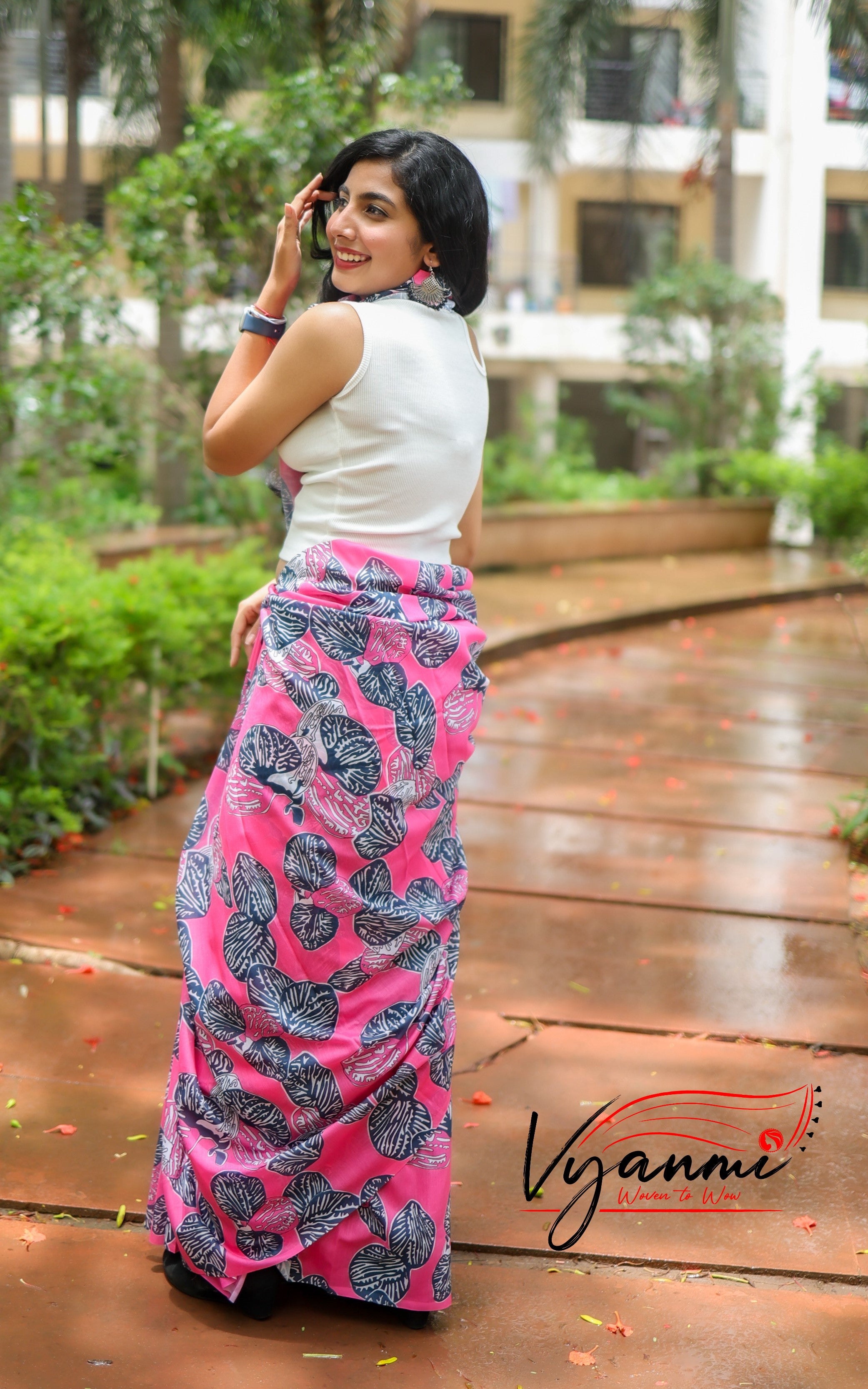 Vyanmi Rosy Ripple Mul Saree
