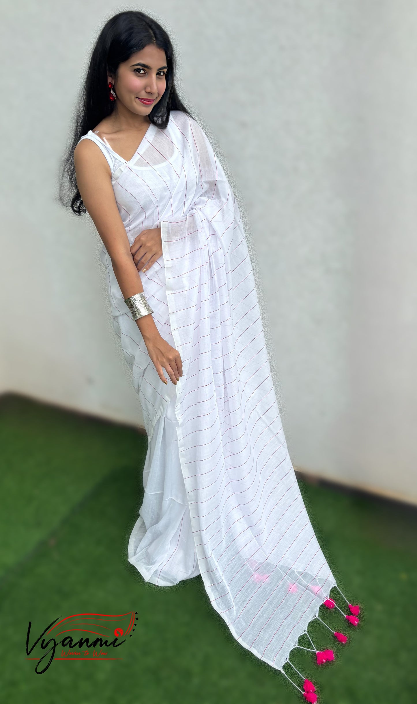 Vyanmi White Sequin & Sass Mulmul Saree