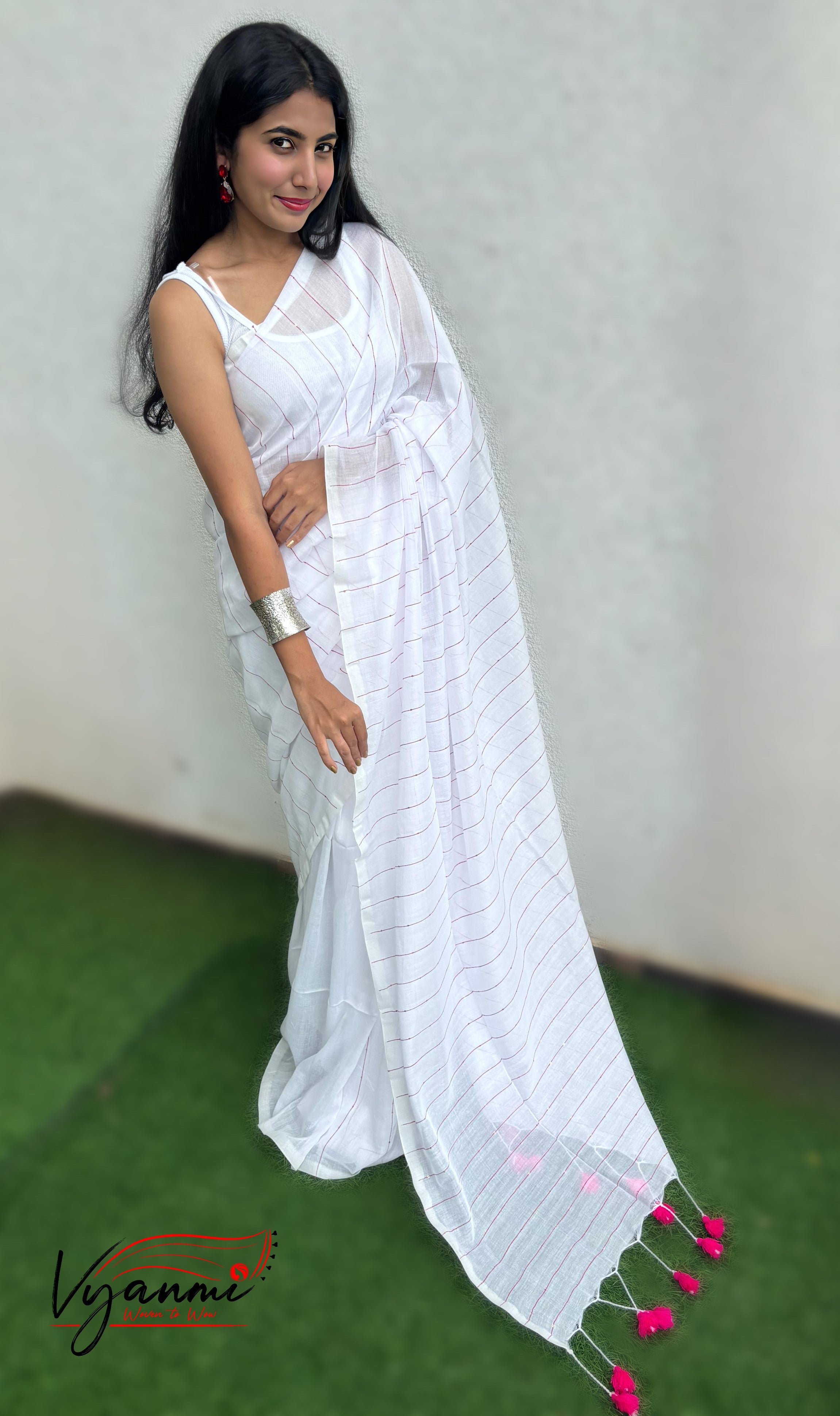 Vyanmi White Sequin & Sass Mulmul Saree