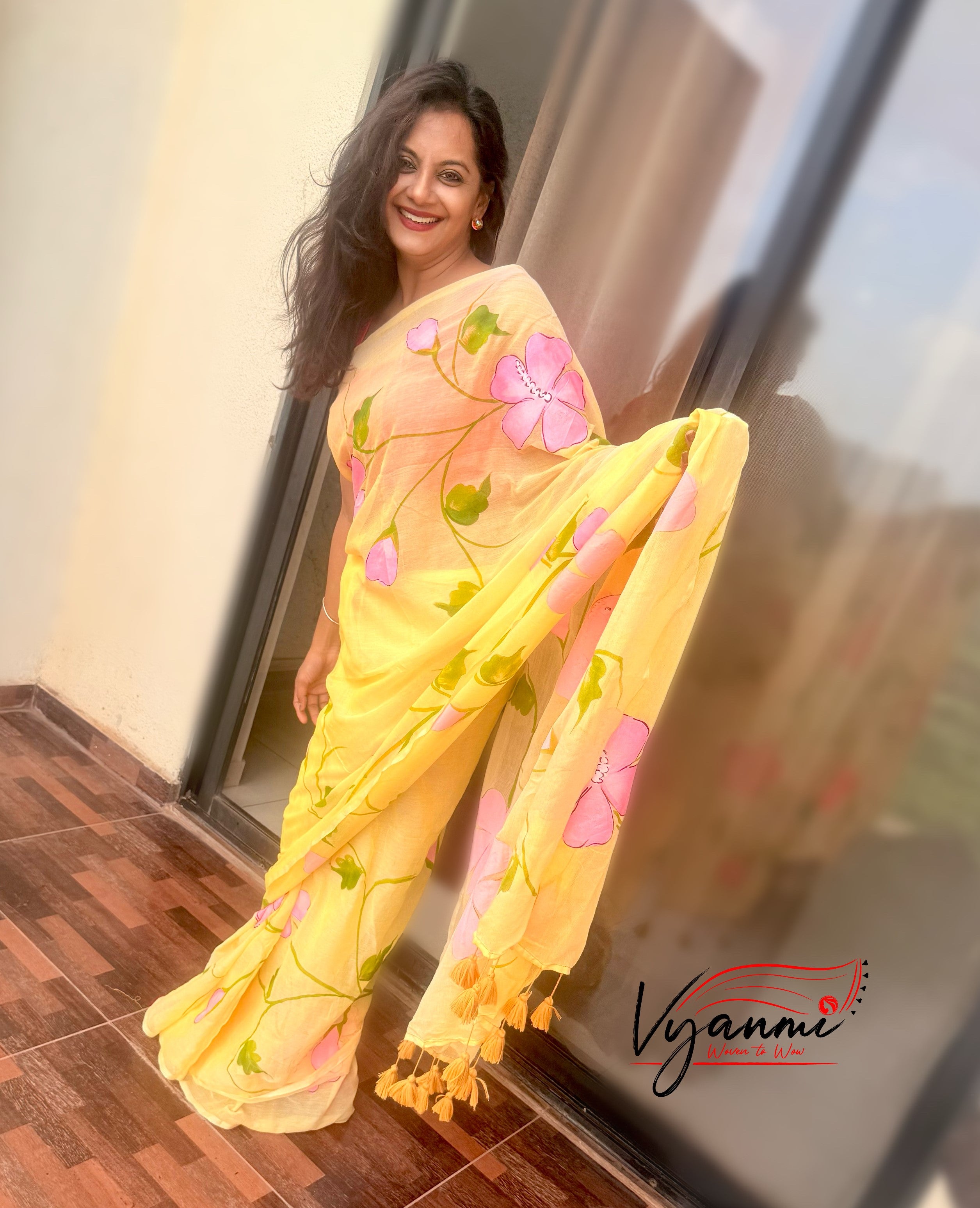Vyanmi Yellow Peppy Mulmul Saree