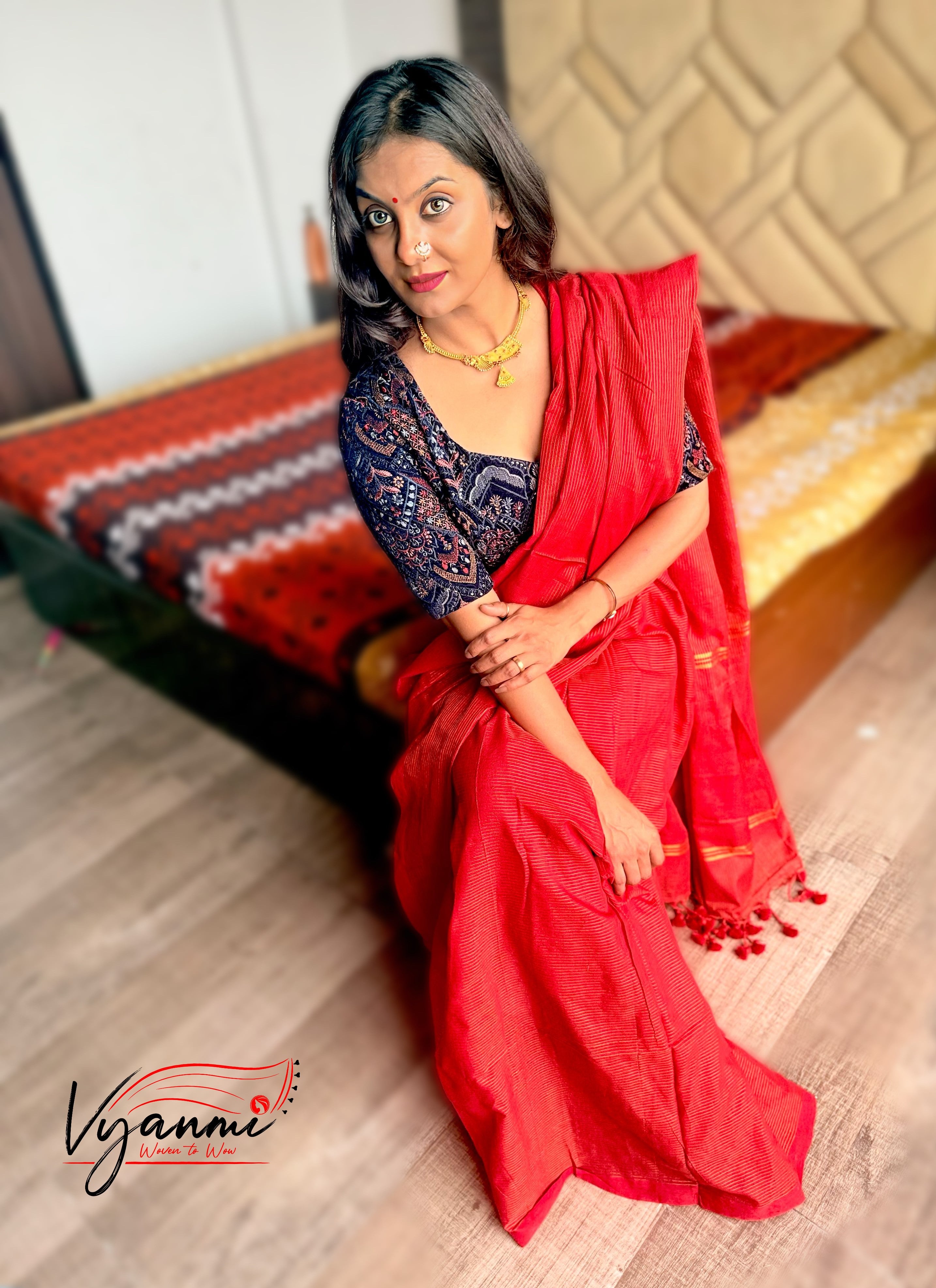 Vyanmi Sindoori Zari Mul Handloom Saree