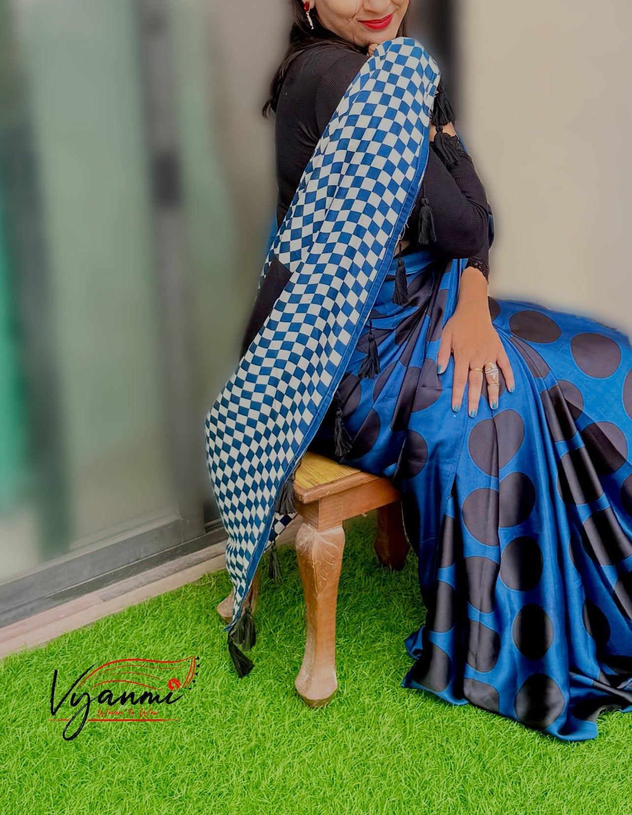 Vyanmi Indigo Pop Semi Gajji Silk Saree