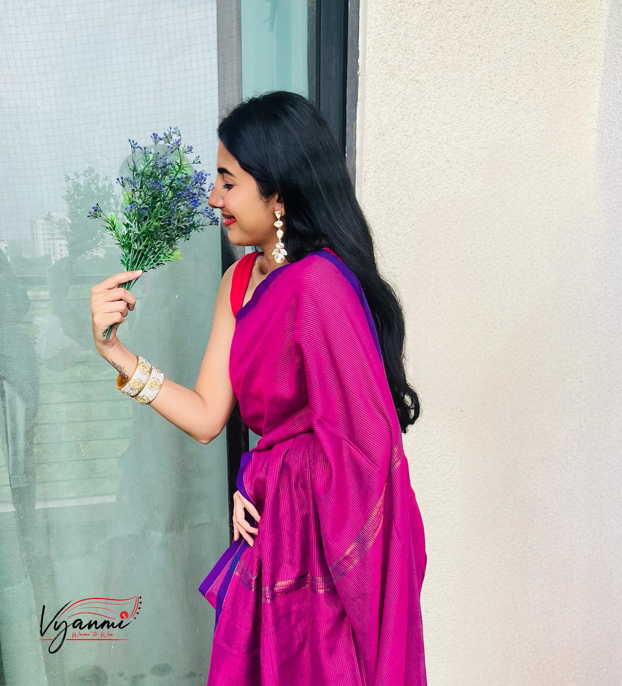 Vyanmi Purplish Zari Mul Handloom Saree