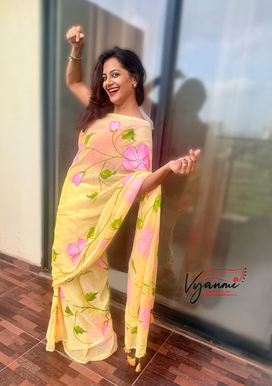 Vyanmi Yellow Peppy Mulmul Saree