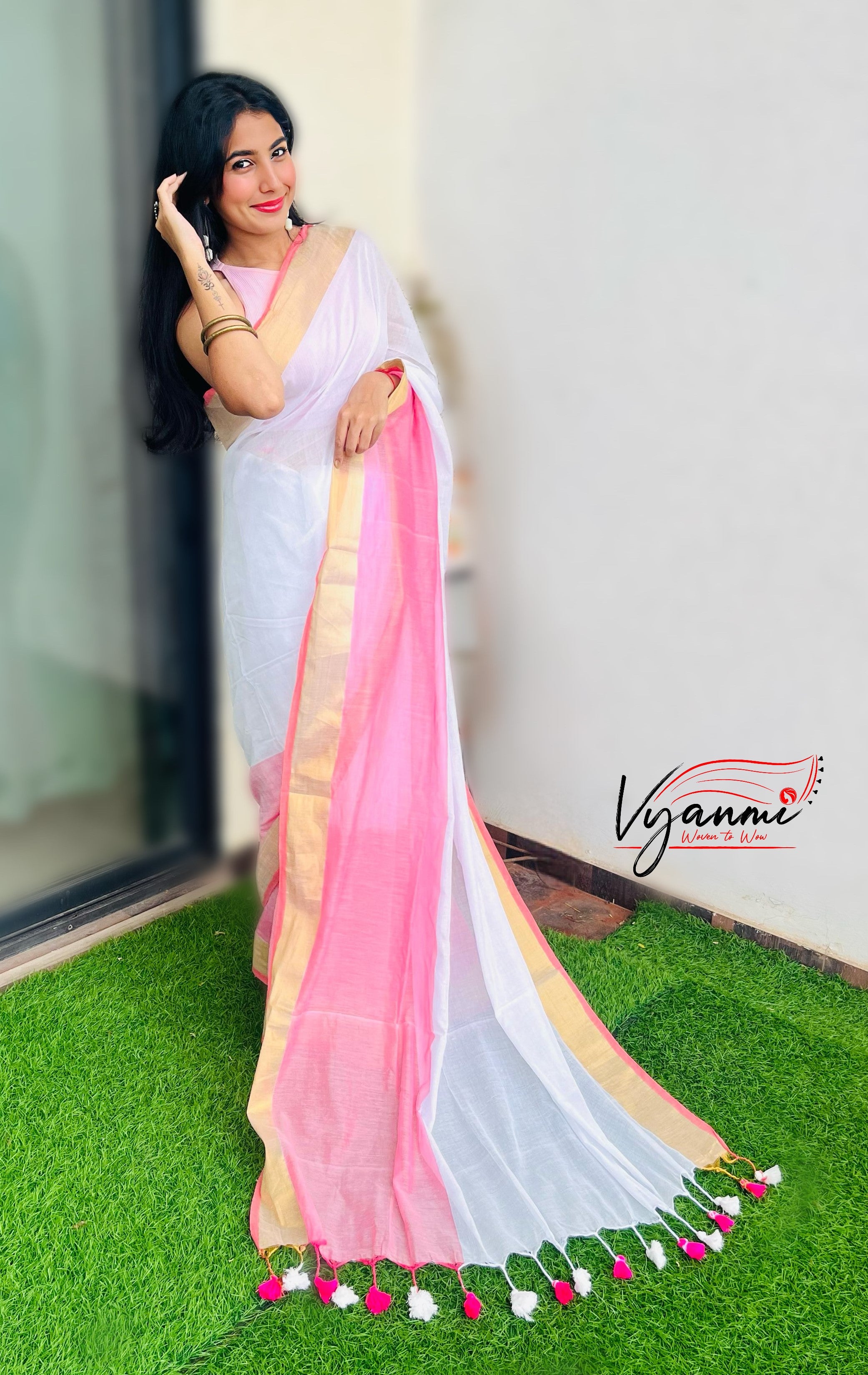 Vyanmi Pink Onaya Mulmul Saree
