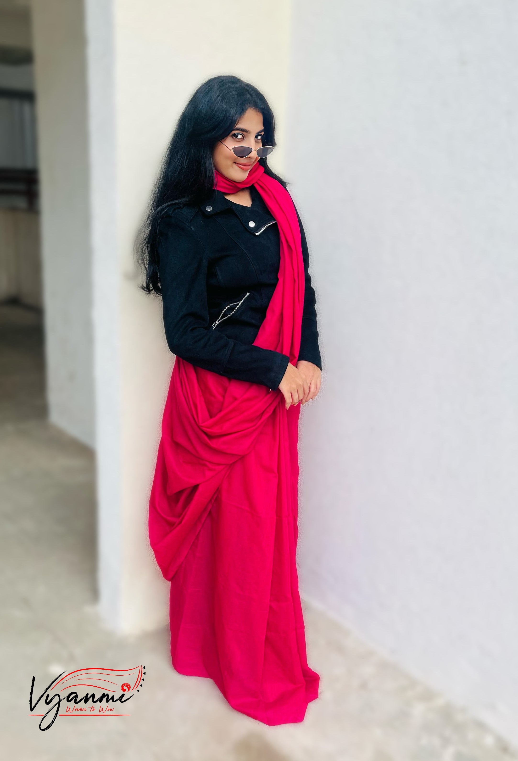 Vyanmi Hot Pink Handloom Saree