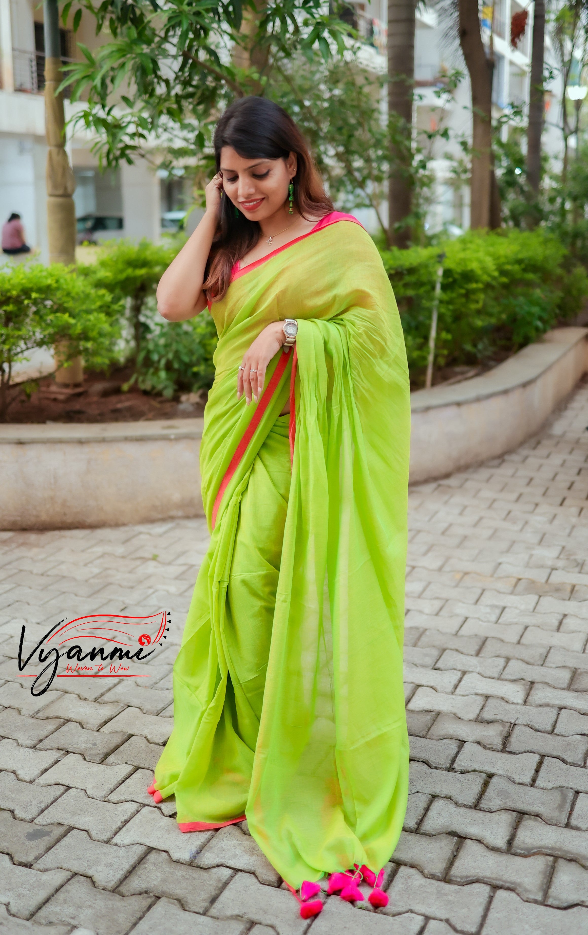 Vyanmi Limelight Mulmul Saree