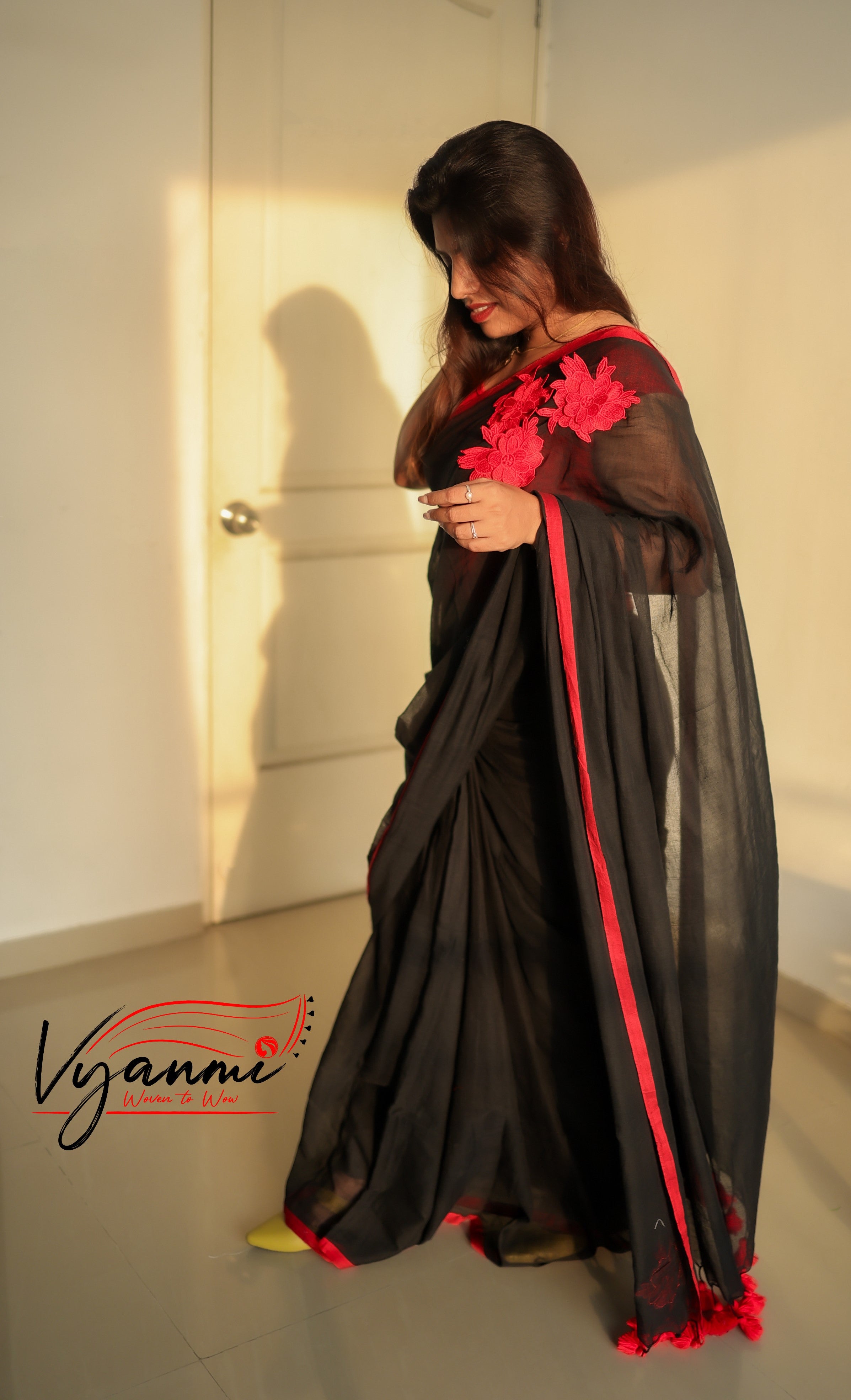 Vyanmi Black Forest Mul Saree