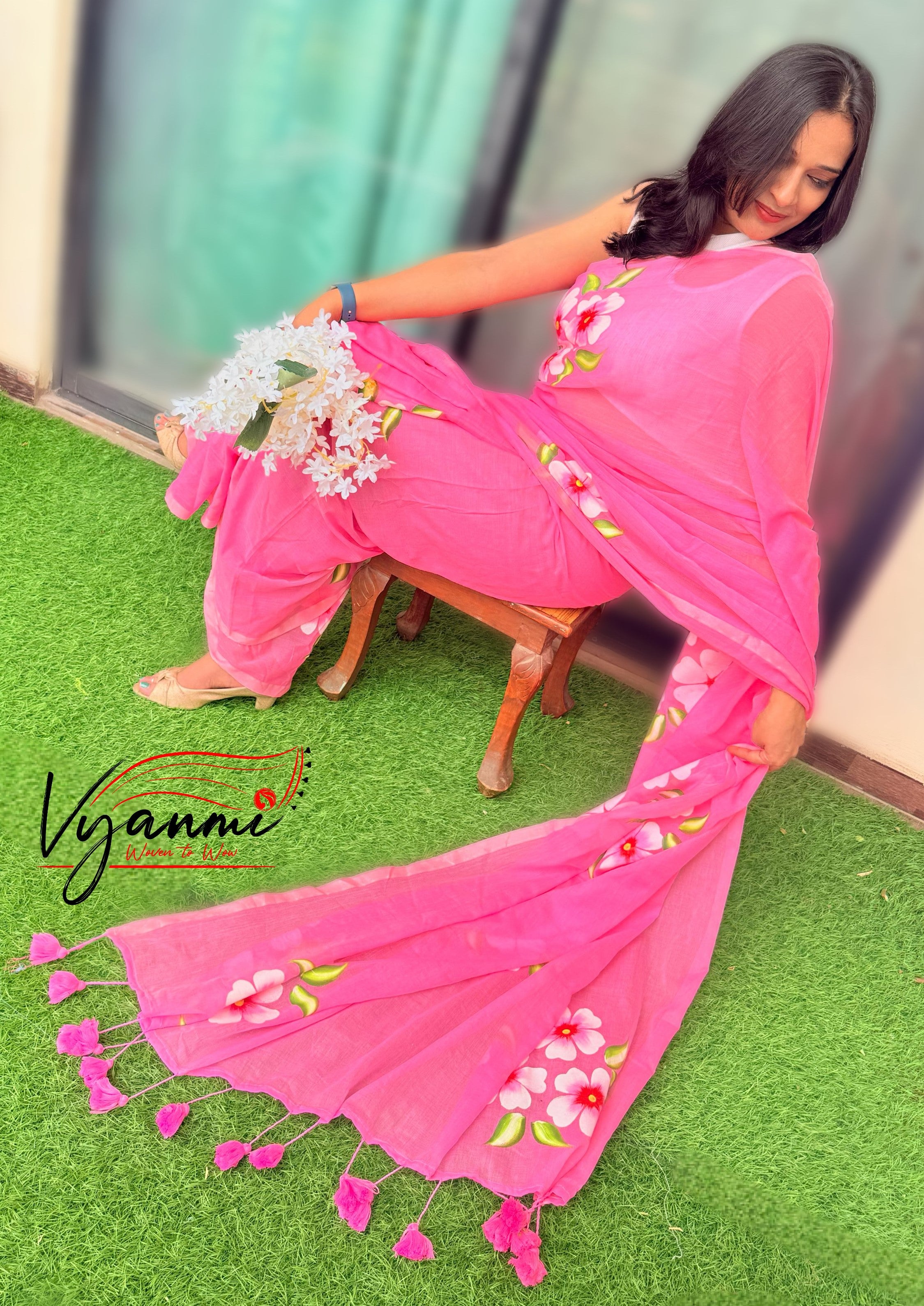 Vyanmi Pink Petal Pop Mulmul Saree