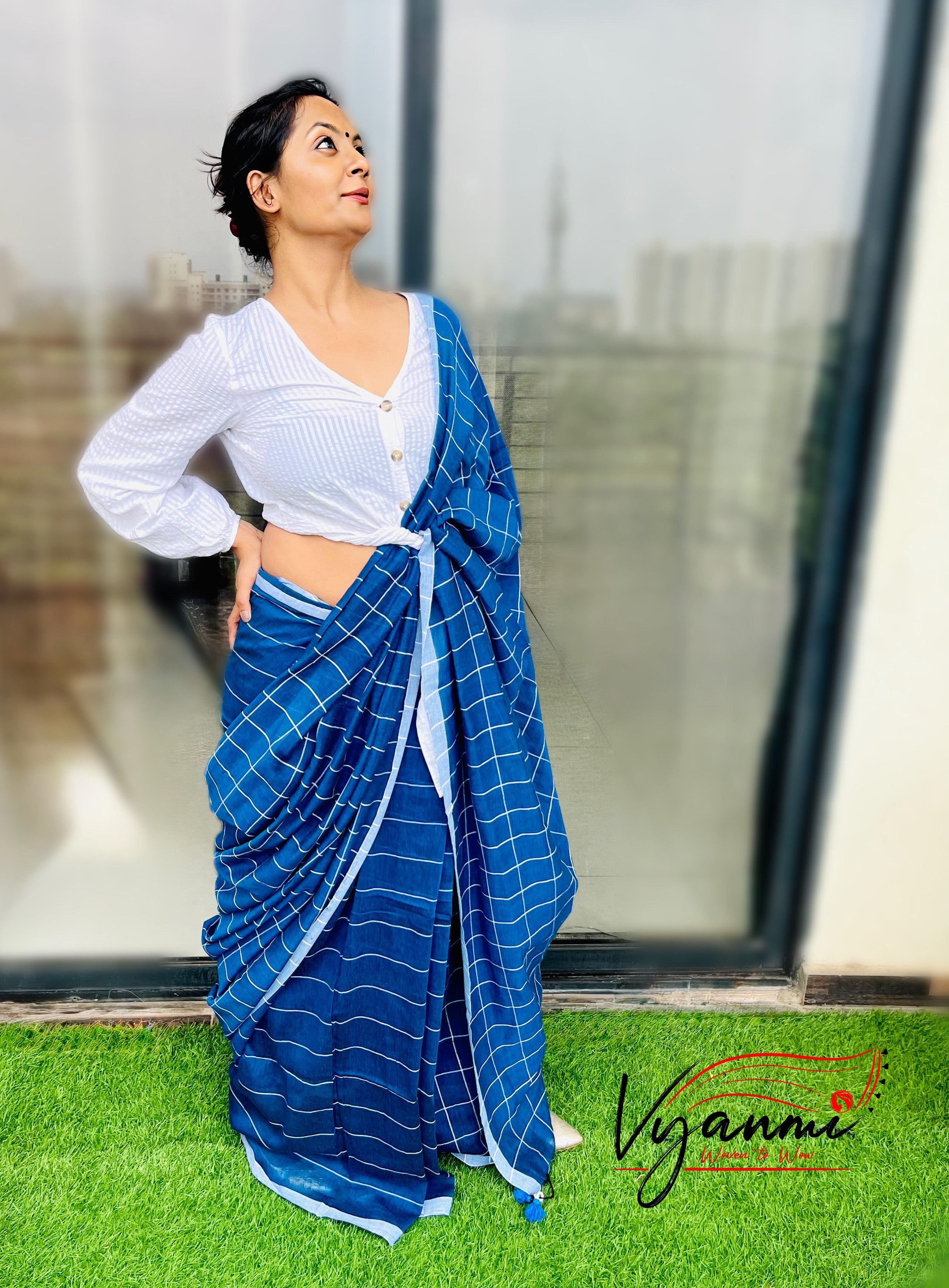 Vyanmi Blue Grid Handloom Saree