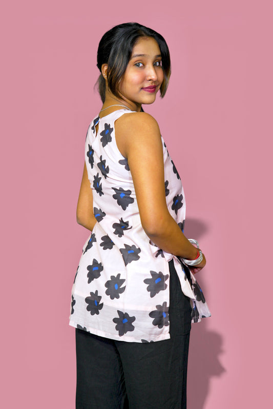 Vyanmi GUL Noir Bloom Side-Knot Kurti