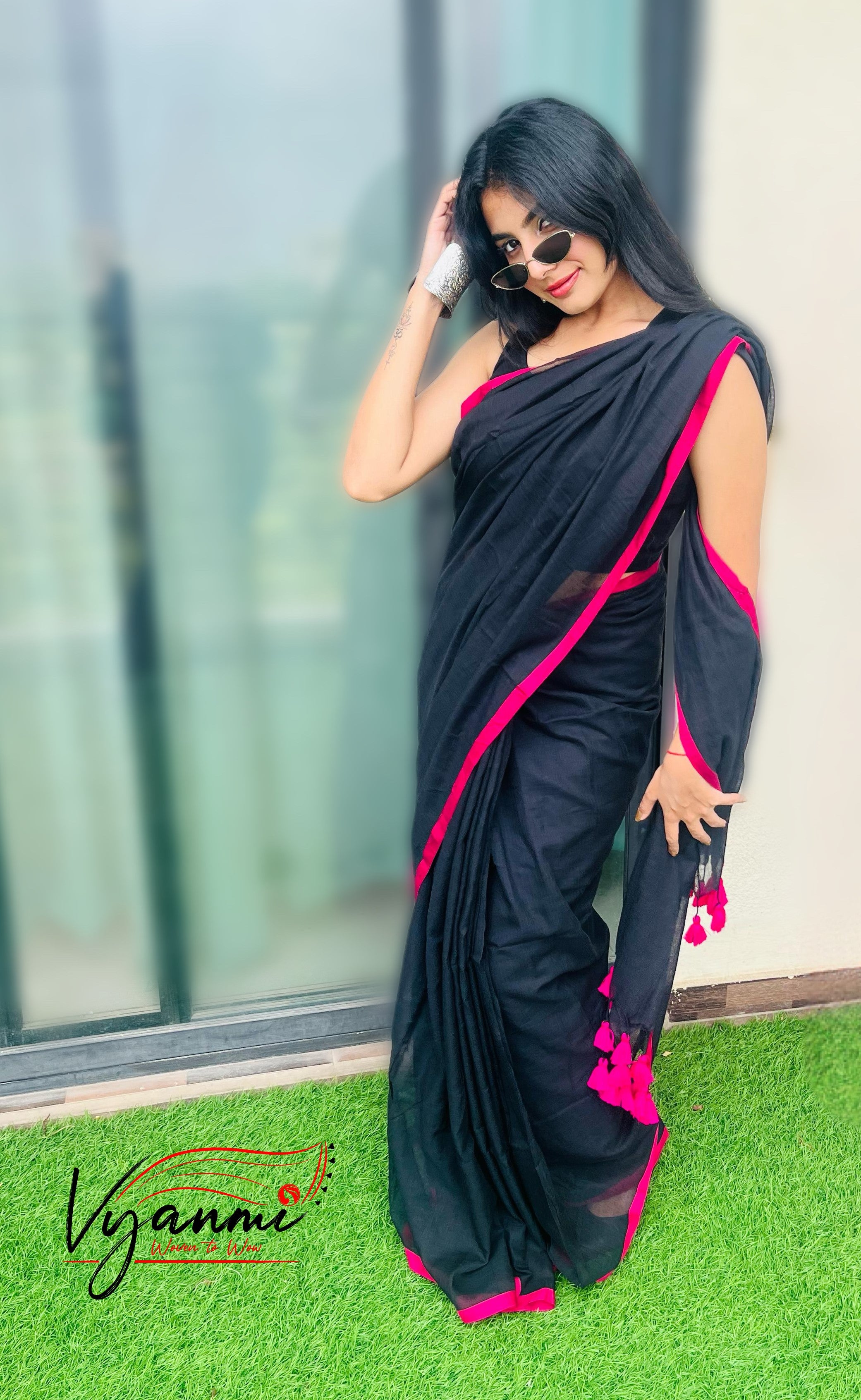 Vyanmi Blackout Babe Mulmul Saree