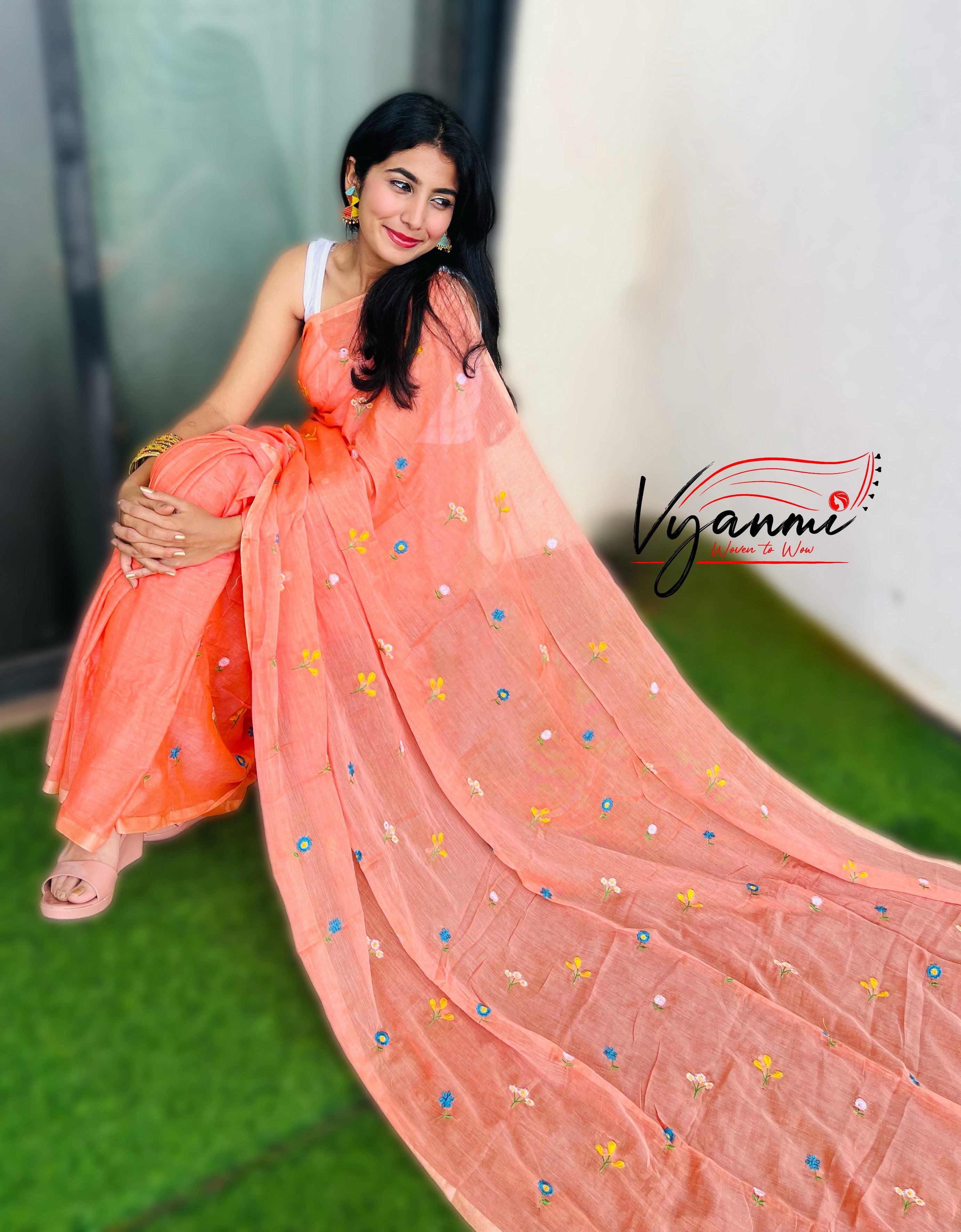 Vyanmi Pretty In Peach Mulmul Saree