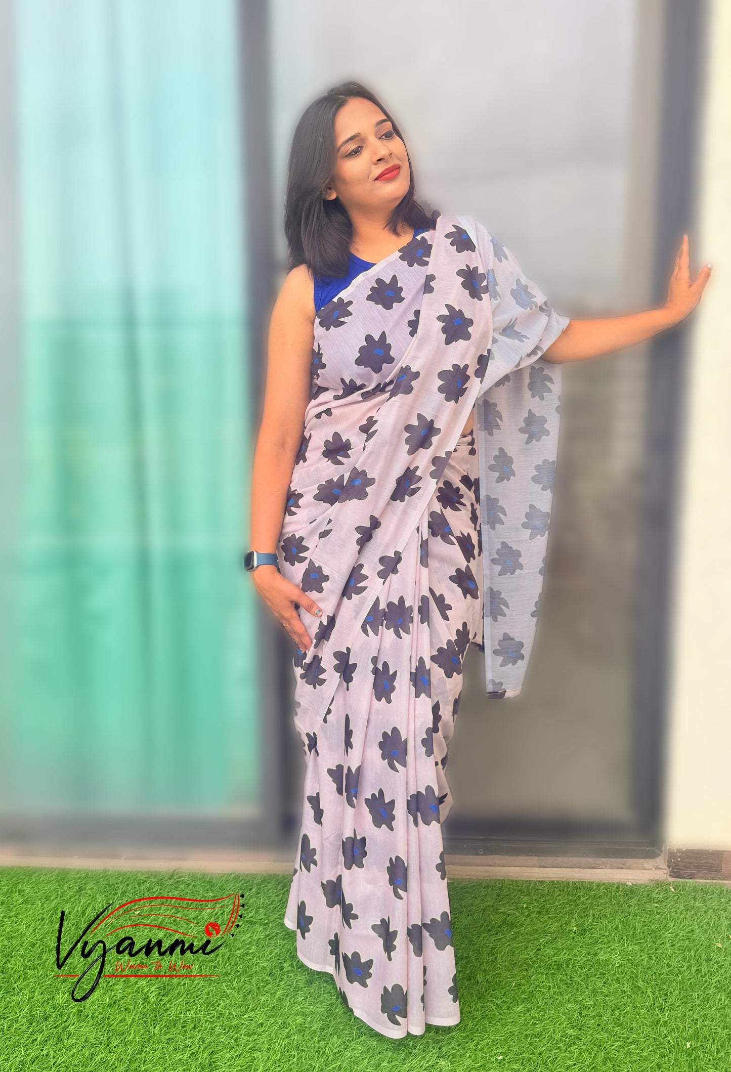Vyanmi Inked Petals Mul Saree