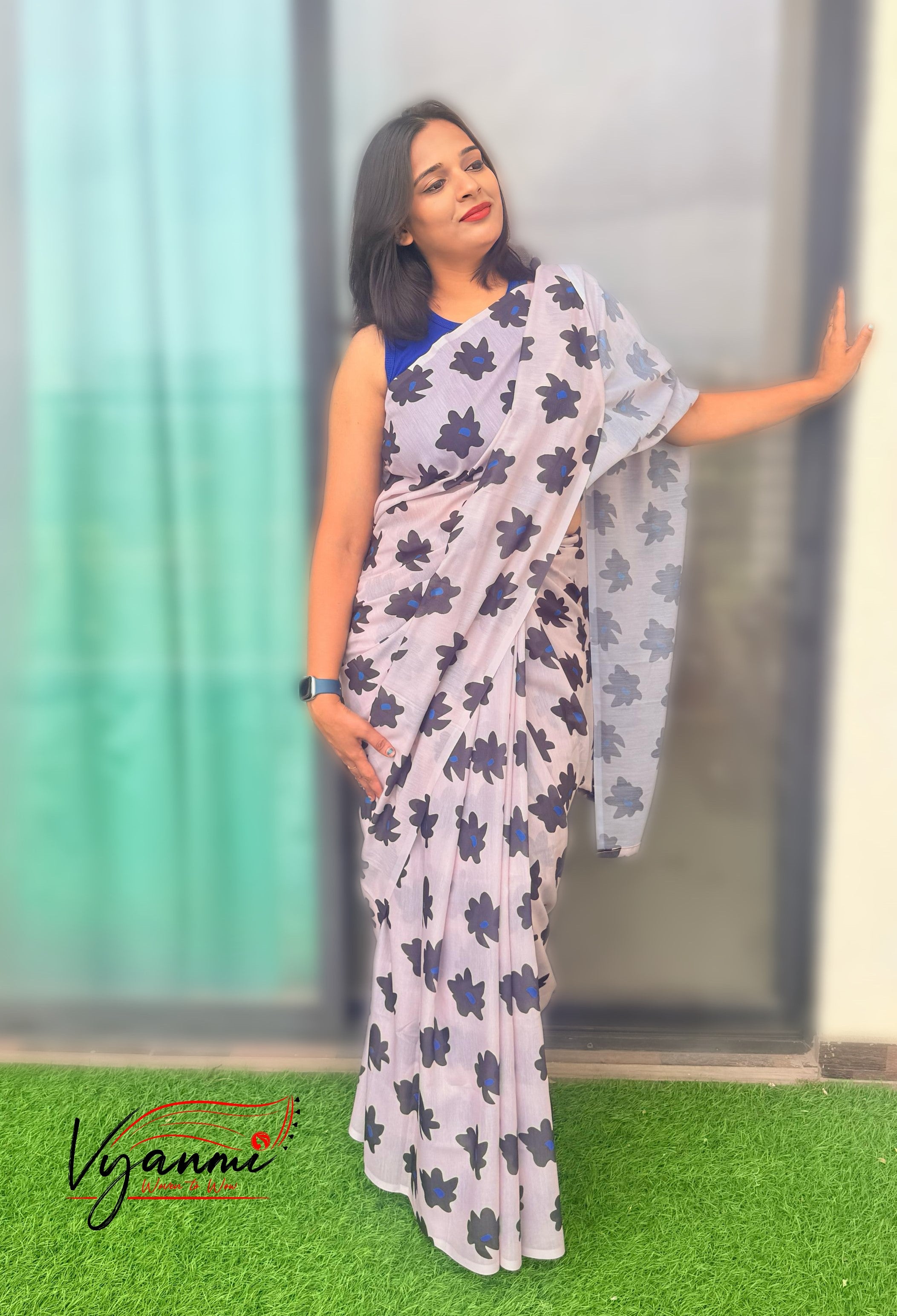 Vyanmi Inked Petals Mul Saree