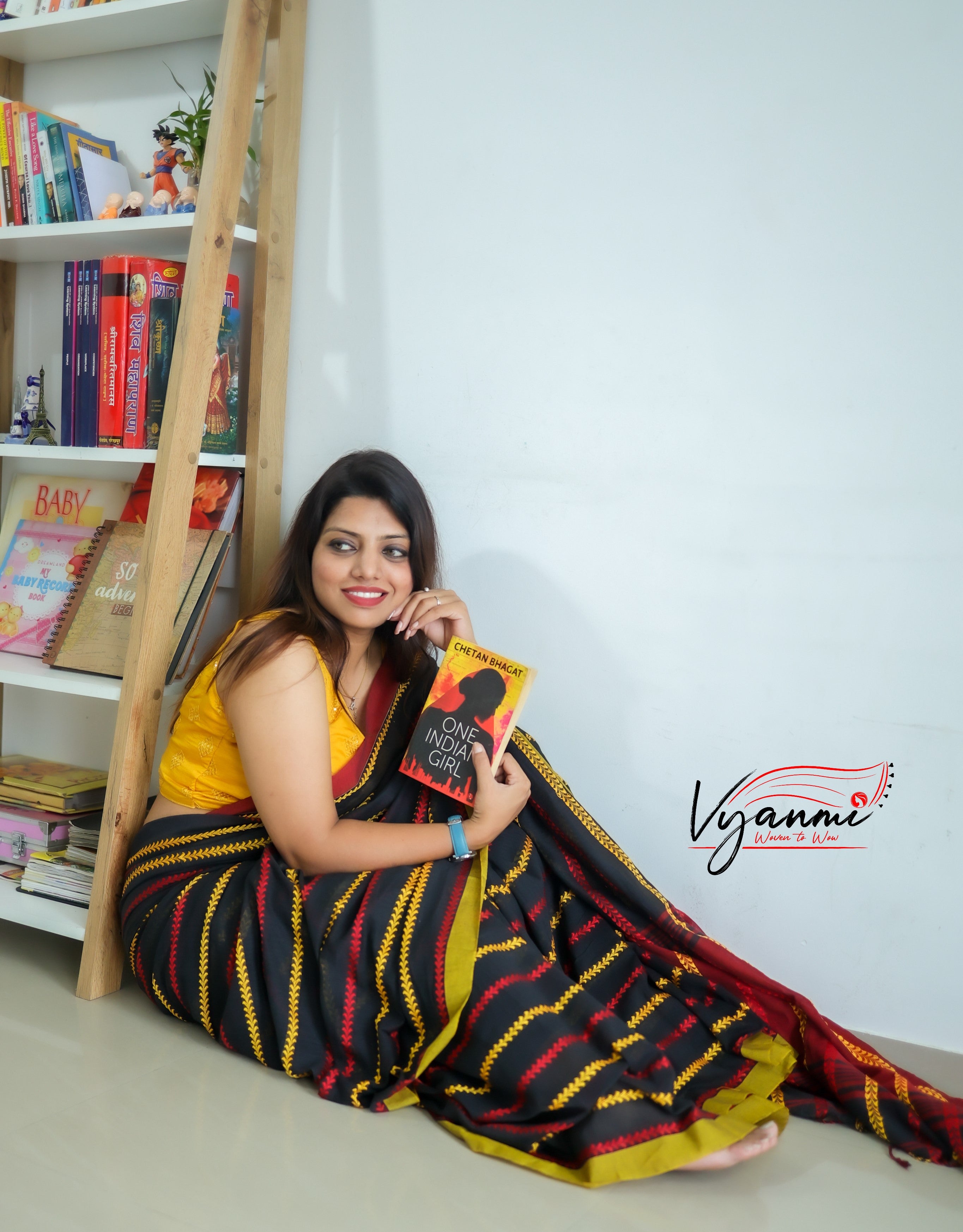 Vyanmi Fireside Black Handloom Saree