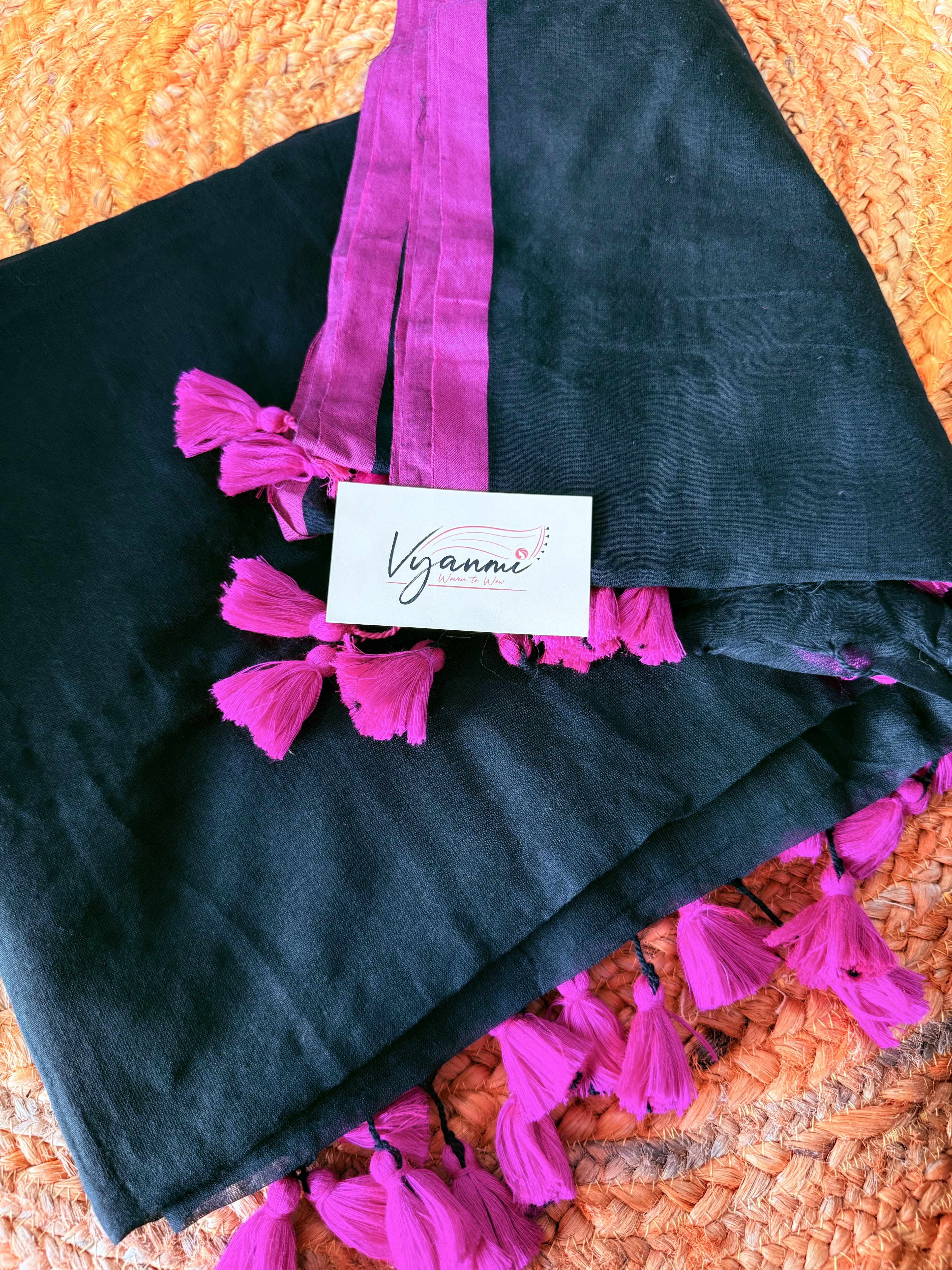 Vyanmi Blackout Babe Mulmul Saree