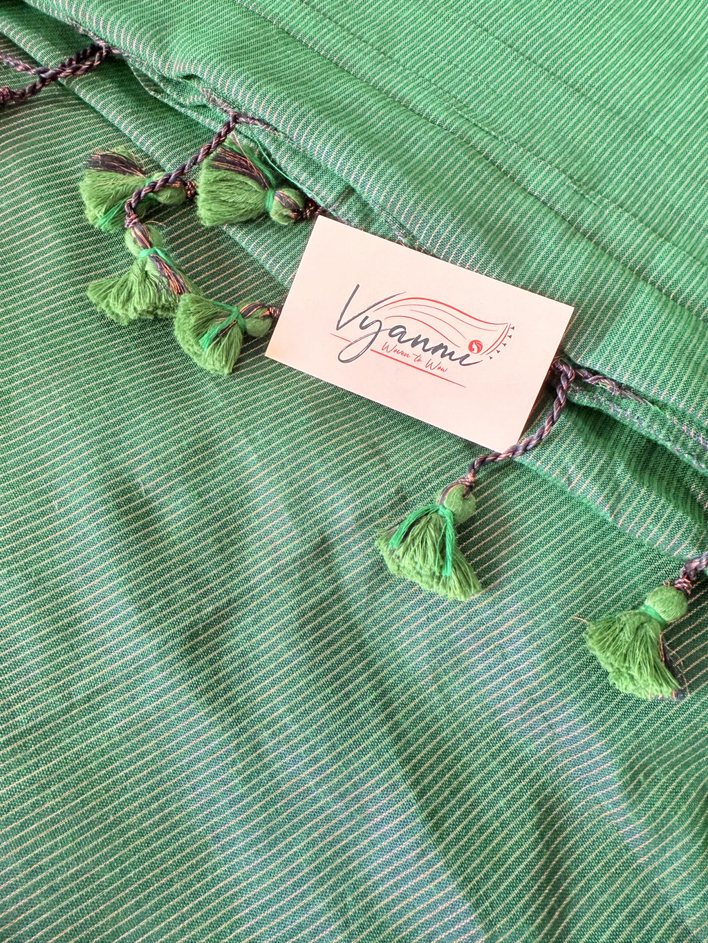 Vyanmi Hari Zari Mul Handloom Saree